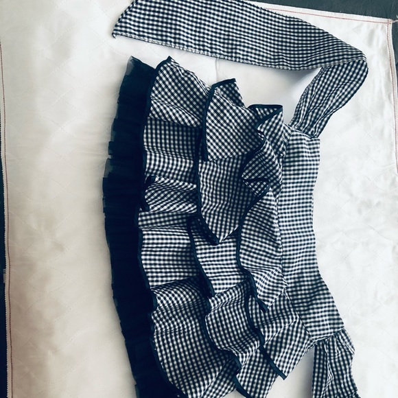 Funky Elegant Designer Ruffled Skirt - Picture 9 of 10